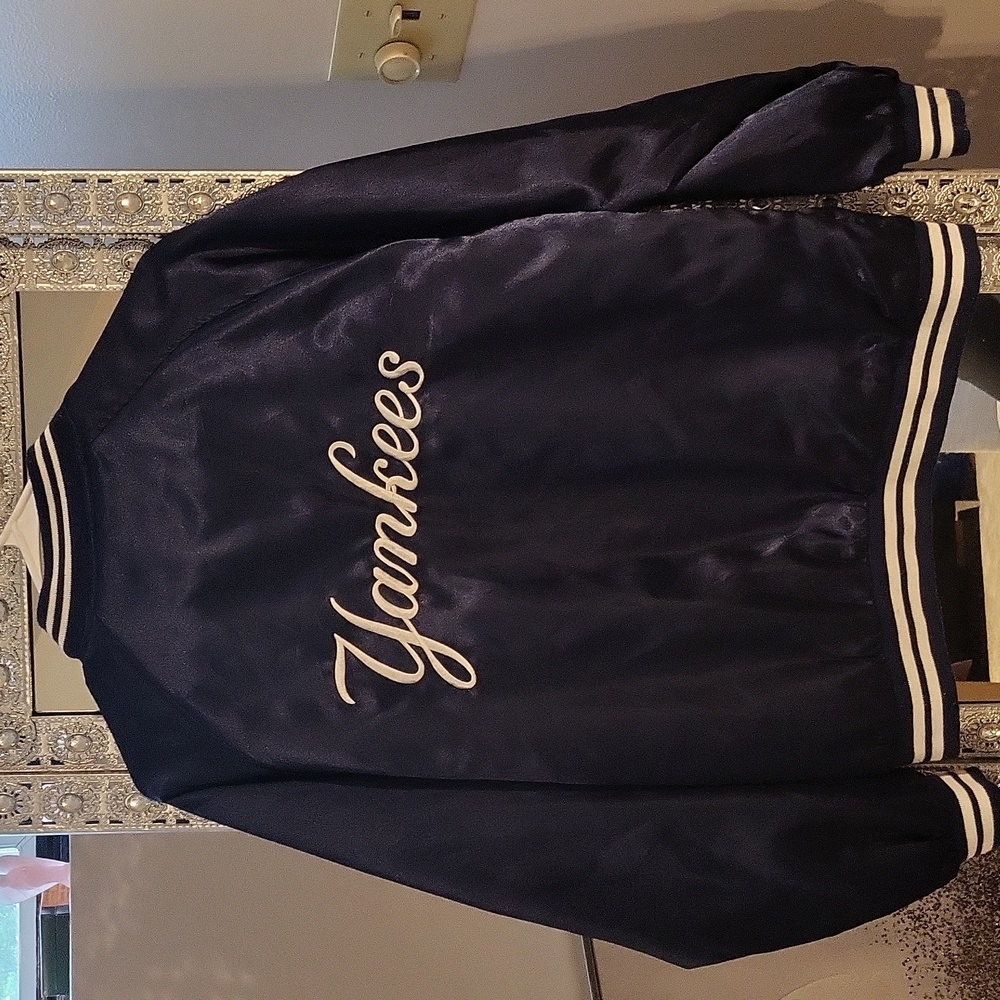 VINTAGE NAVY BLUE SATIN NEW YORK YANKEES REVERSIBLE TRACK JACKET🗽 - Picture 2 of 7
